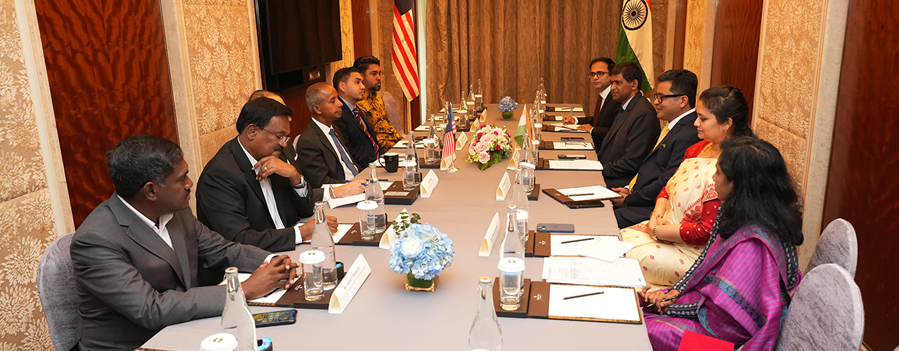 H.E. Shri Pabitra Margherita, Hon'ble Minister of State for External Affairs & Minister of State for Textiles meeting with  H.E. Mr. Kulasegaran Murugeson, Deputy Minister, Prime Minister’s Department (Law & Institutional Reform)