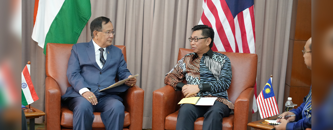 H.E. Dr. Rajkumar Ranjan Singh, Hon'ble Minister of External Affairs and Education meeting with H.E. Datuk Mohamad Bin Alamin, Hon’ble Deputy Foreign Minister of Malaysia 