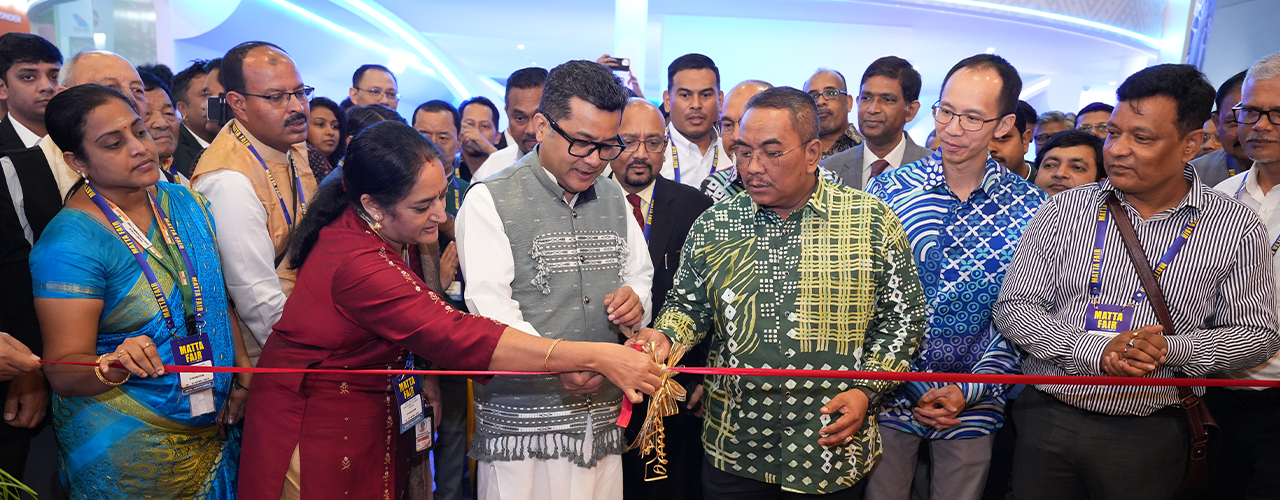 H.E. Shri Pabitra Margherita, Hon'ble Minister of State for External Affairs & Minister of State for Textiles  meeting with H.E Dato’ Seri Muhammad Sanusi Md Nor and jointly inaugurated the India-ASEAN Tourism Pavilion at Malaysian Association of Tour and Travel Agents (MATTA) Fair